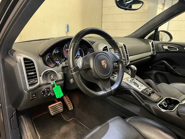 Porsche cayenne gts 4.8 v8 421pk (origineel-nl + 1e-eigenaar), 84-xxd-2 - afbeelding 22 van  70