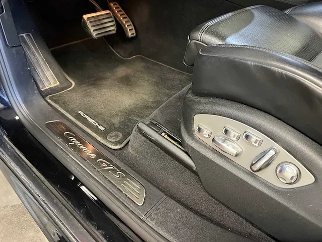 Porsche cayenne gts 4.8 v8 421pk (origineel-nl + 1e-eigenaar), 84-xxd-2 - afbeelding 37 van  70