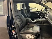 Porsche cayenne gts 4.8 v8 421pk (origineel-nl + 1e-eigenaar), 84-xxd-2 - afbeelding 41 van  70