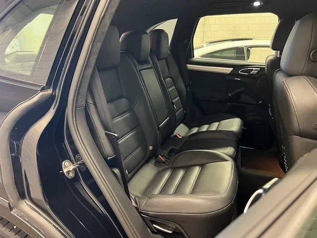 Porsche cayenne gts 4.8 v8 421pk (origineel-nl + 1e-eigenaar), 84-xxd-2 - afbeelding 44 van  70