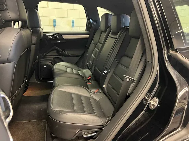 Porsche cayenne gts 4.8 v8 421pk (origineel-nl + 1e-eigenaar), 84-xxd-2 - afbeelding 52 van  70