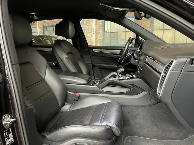 Porsche cayenne s 2.9 v6 441pk 2018 -orig.nl-, rt-575-f - afbeelding 24 van  41