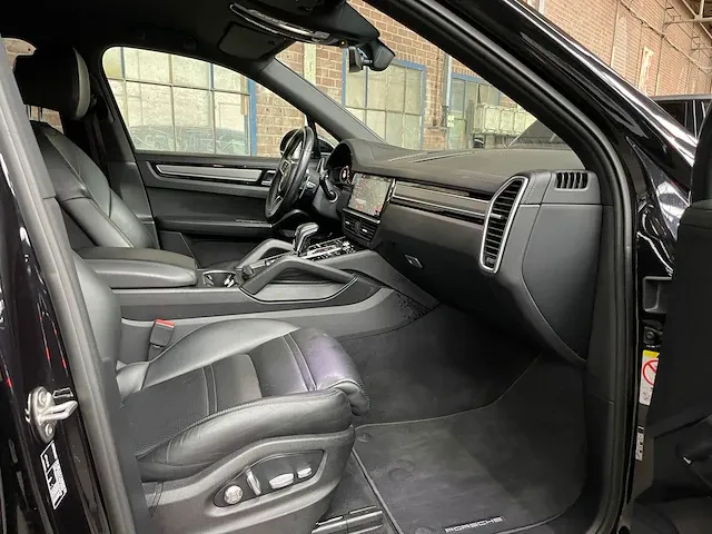 Porsche cayenne s 2.9 v6 441pk 2018 -orig.nl-, rt-575-f - afbeelding 26 van  41