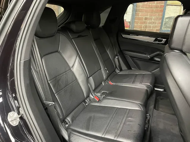 Porsche cayenne s 2.9 v6 441pk 2018 -orig.nl-, rt-575-f - afbeelding 29 van  41