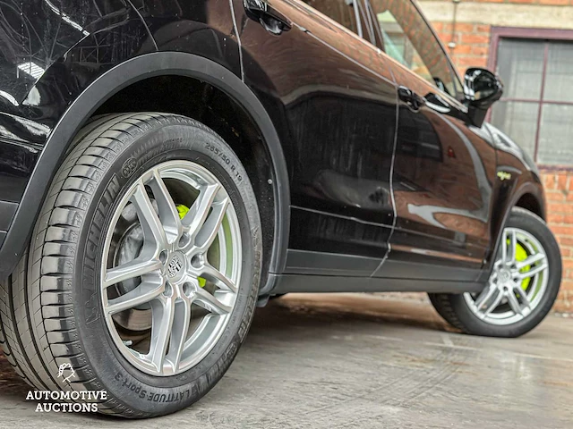 Porsche cayenne s e-hybrid 3.0 v6 416pk 2015 (facelift) - afbeelding 11 van  71