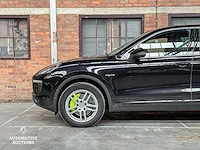 Porsche cayenne s e-hybrid 3.0 v6 416pk 2015 (facelift) - afbeelding 25 van  71