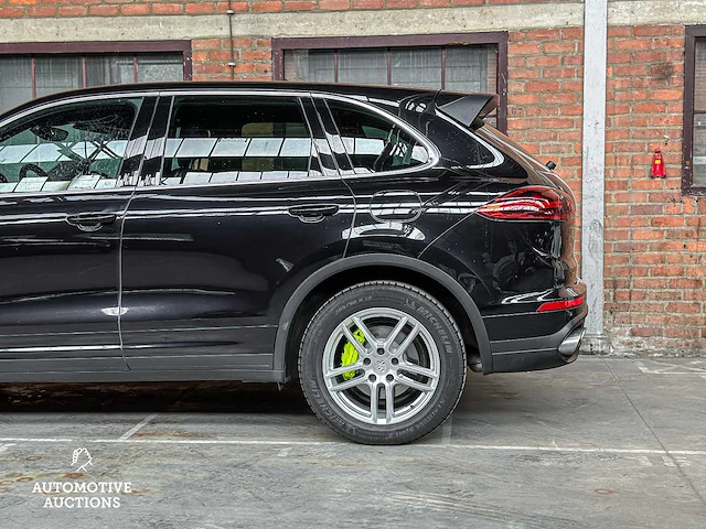 Porsche cayenne s e-hybrid 3.0 v6 416pk 2015 (facelift) - afbeelding 26 van  71