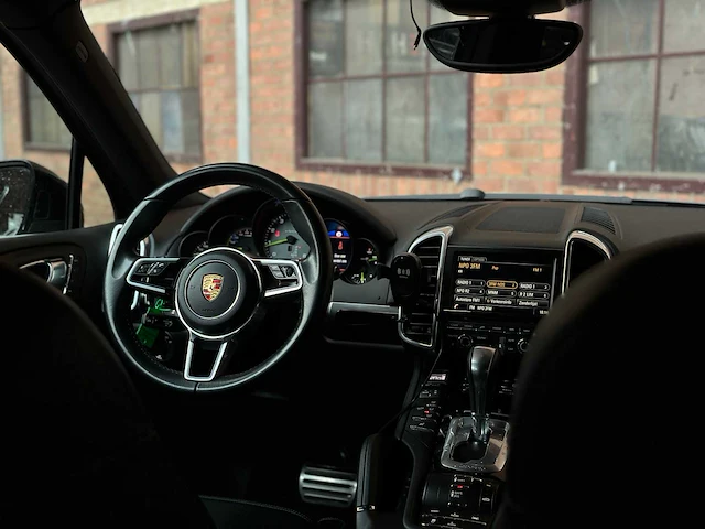 Porsche cayenne s e-hybrid 3.0 v6 416pk 2015 (facelift) - afbeelding 31 van  71