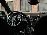 Porsche cayenne s e-hybrid 3.0 v6 416pk 2015 (facelift) - afbeelding 31 van  71