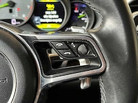 Porsche cayenne s e-hybrid 3.0 v6 416pk 2015 (facelift) - afbeelding 32 van  71