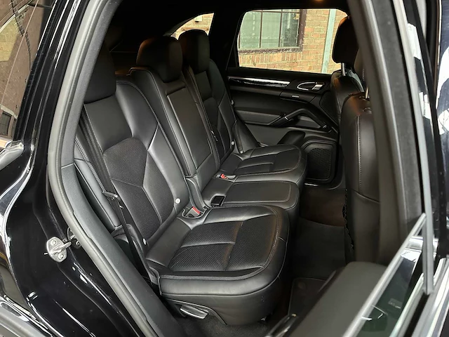 Porsche cayenne s e-hybrid 3.0 v6 416pk 2015 (facelift) - afbeelding 59 van  71