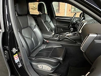 Porsche cayenne s e-hybrid 3.0 v6 416pk 2015 (facelift) - afbeelding 60 van  71