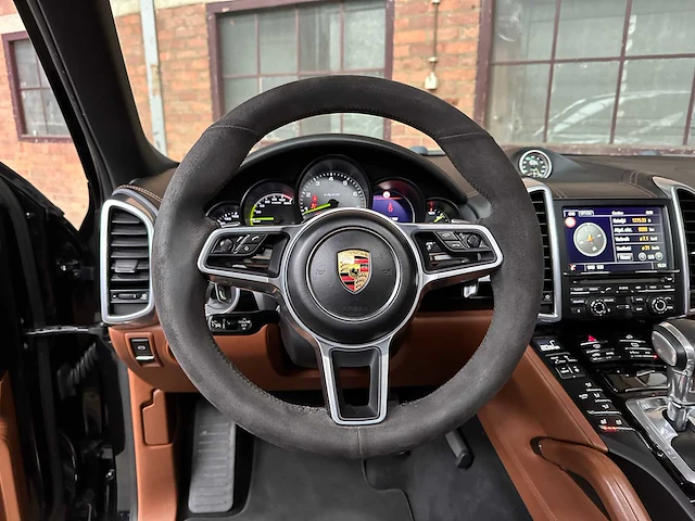 Porsche cayenne s e-hybrid 3.0 v6 416pk 2015, hb-194-d - afbeelding 18 van  47