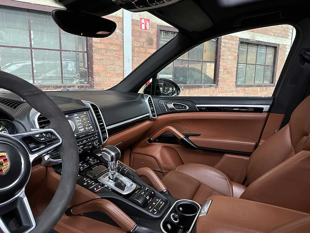 Porsche cayenne s e-hybrid 3.0 v6 416pk 2015, hb-194-d - afbeelding 19 van  47