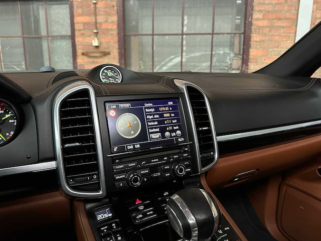 Porsche cayenne s e-hybrid 3.0 v6 416pk 2015, hb-194-d - afbeelding 27 van  47