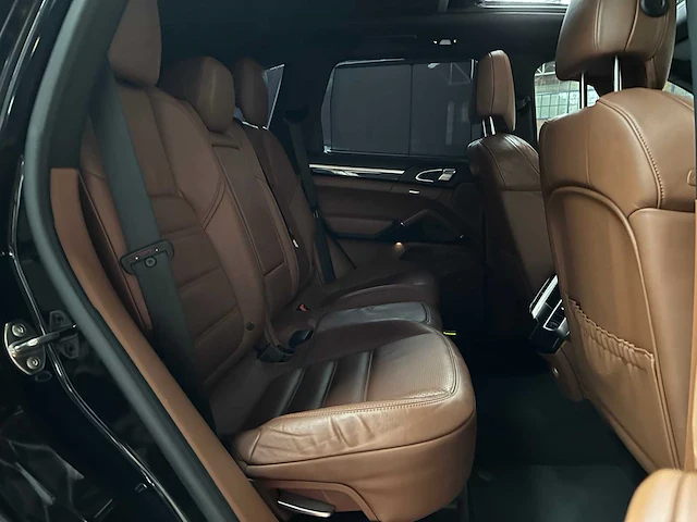 Porsche cayenne s e-hybrid 3.0 v6 416pk 2015, hb-194-d - afbeelding 40 van  47