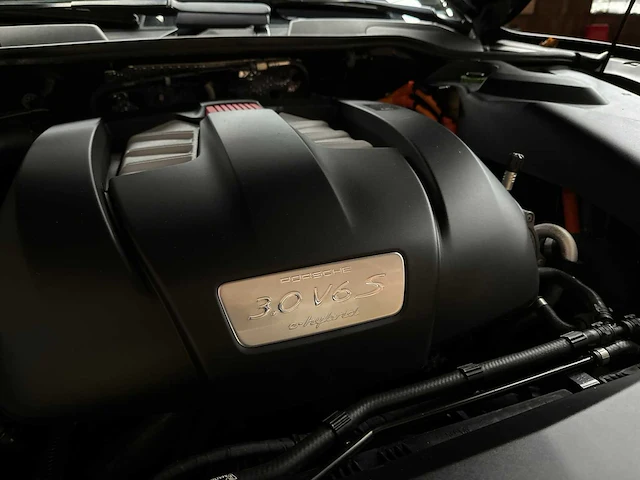 Porsche cayenne s e-hybrid 3.0 v6 416pk 2015, hb-194-d - afbeelding 46 van  47