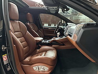 Porsche cayenne s e-hybrid 3.0 v6 416pk 2015, hb-194-d - afbeelding 38 van  47