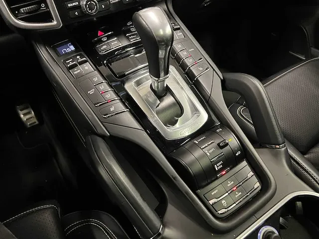 Porsche cayenne s e-hybrid 3.0 v6 416pk 2015, hl-769-n - afbeelding 29 van  66