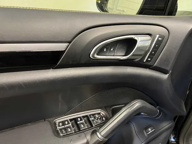 Porsche cayenne s e-hybrid 3.0 v6 416pk 2015, hl-769-n - afbeelding 42 van  66
