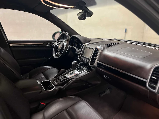 Porsche cayenne s e-hybrid 3.0 v6 416pk 2015 (origineel-nl), gz-024-n - afbeelding 21 van  51