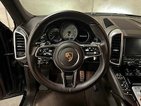 Porsche cayenne s e-hybrid 3.0 v6 416pk 2015 (origineel-nl), gz-024-n - afbeelding 24 van  51