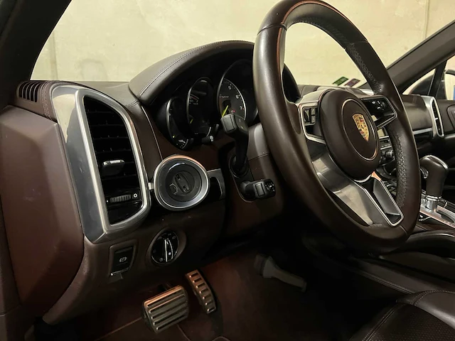 Porsche cayenne s e-hybrid 3.0 v6 416pk 2015 (origineel-nl), gz-024-n - afbeelding 26 van  51