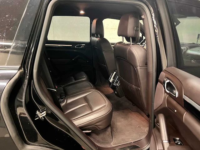 Porsche cayenne s e-hybrid 3.0 v6 416pk 2015 (origineel-nl), gz-024-n - afbeelding 31 van  51
