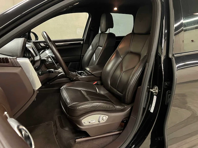 Porsche cayenne s e-hybrid 3.0 v6 416pk 2015 (origineel-nl), gz-024-n - afbeelding 38 van  51