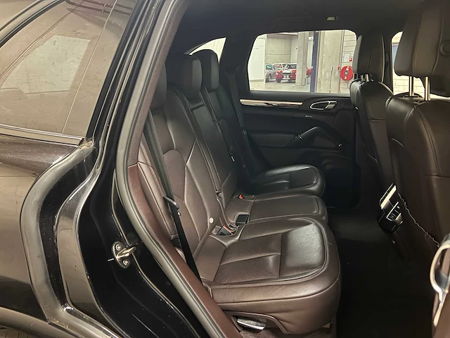 Porsche cayenne s e-hybrid 3.0 v6 416pk 2015 (origineel-nl), gz-024-n - afbeelding 46 van  51