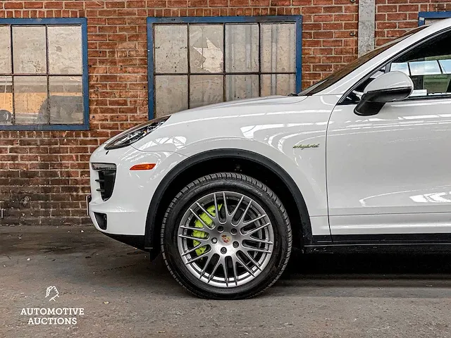 Porsche cayenne s e-hybrid 3.0 v6 platinum edition 416pk 2016, h-372-hk - afbeelding 29 van  48