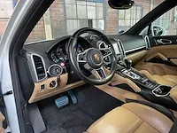 Porsche cayenne s e-hybrid 3.0 v6 platinum edition 416pk 2016, h-372-hk - afbeelding 31 van  48