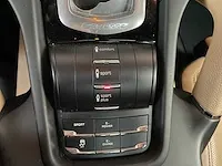 Porsche cayenne s e-hybrid 3.0 v6 platinum edition 416pk 2016, h-372-hk - afbeelding 37 van  48
