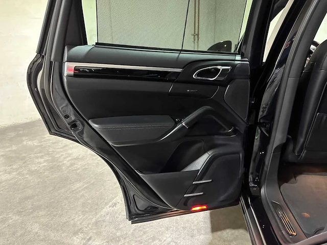 Porsche cayenne s e-hybrid 3.0 v6 (sport chrono) plug-in hybrid 416pk 2015, hd-942-b - afbeelding 29 van  46