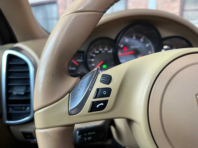 Porsche cayenne s hybrid 3.0 v6 385pk 2013 - afbeelding 16 van  47