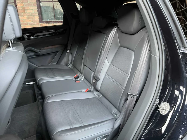 Porsche cayenne techart 3.0 v6 340pk 2019 sport-chrono, x-241-gx - afbeelding 58 van  72