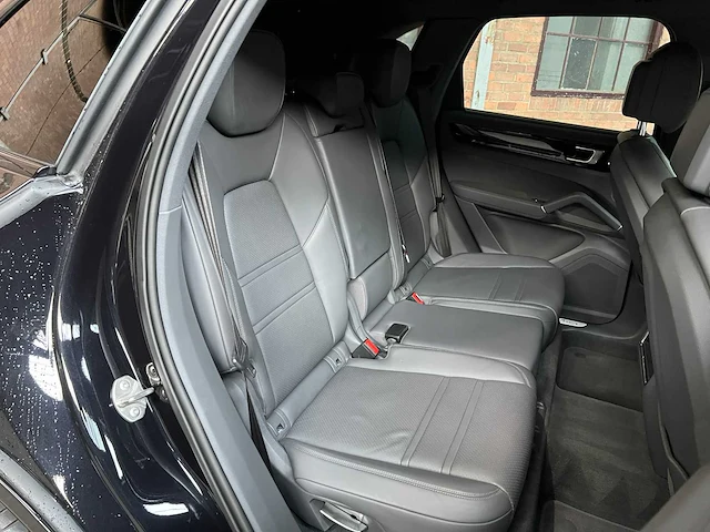 Porsche cayenne techart 3.0 v6 340pk 2019 sport-chrono, x-241-gx - afbeelding 59 van  72