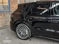 Porsche cayenne turbo 4.0 v8 549pk 2018 sport-chrono -orig. nl-, rr-105-b - afbeelding 4 van  64