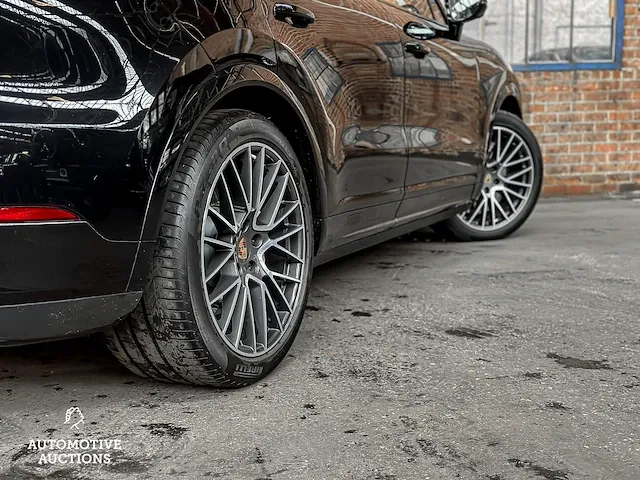 Porsche cayenne turbo 4.0 v8 549pk 2018 sport-chrono -orig. nl-, rr-105-b - afbeelding 9 van  64
