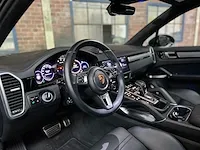Porsche cayenne turbo 4.0 v8 549pk 2018 sport-chrono -orig. nl-, rr-105-b - afbeelding 17 van  64