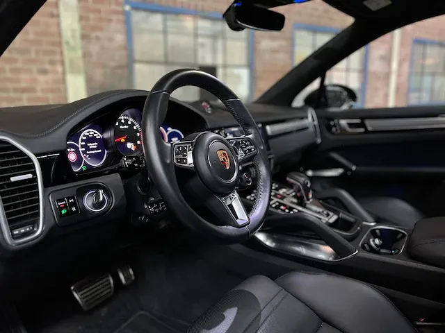 Porsche cayenne turbo 4.0 v8 549pk 2018 sport-chrono -orig. nl-, rr-105-b - afbeelding 19 van  64
