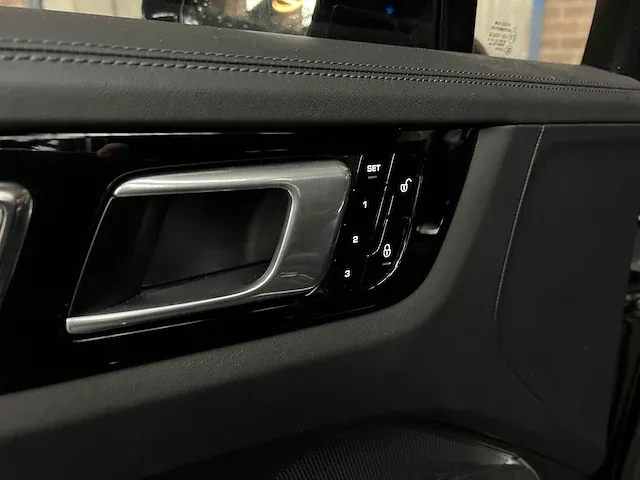 Porsche cayenne turbo 4.0 v8 549pk 2018 sport-chrono -orig. nl-, rr-105-b - afbeelding 28 van  64