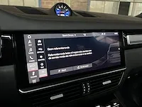 Porsche cayenne turbo 4.0 v8 549pk 2018 sport-chrono -orig. nl-, rr-105-b - afbeelding 42 van  64