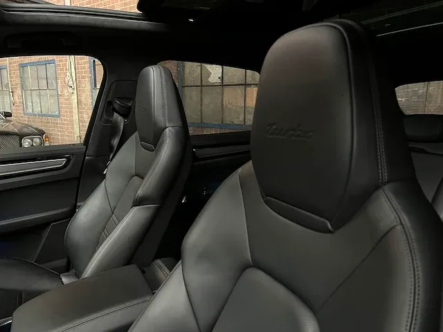 Porsche cayenne turbo 4.0 v8 549pk 2018 sport-chrono -orig. nl-, rr-105-b - afbeelding 50 van  64