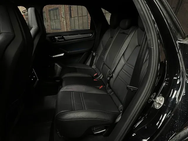 Porsche cayenne turbo 4.0 v8 549pk 2018 sport-chrono -orig. nl-, rr-105-b - afbeelding 52 van  64