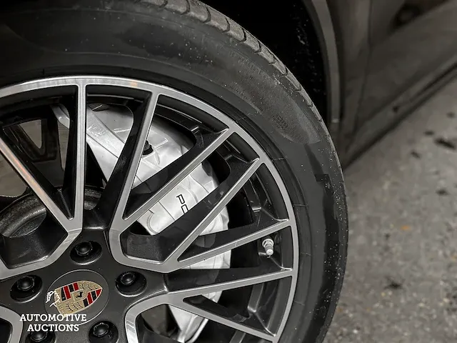 Porsche cayenne turbo 4.0 v8 549pk 2018 sport-chrono -orig. nl-, rr-105-b - afbeelding 56 van  64