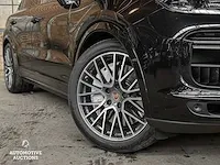 Porsche cayenne turbo 4.0 v8 549pk 2018 sport-chrono -orig. nl-, rr-105-b - afbeelding 3 van  64