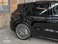 Porsche cayenne turbo 4.0 v8 549pk 2018 sport-chrono -orig. nl-, rr-105-b - afbeelding 4 van  64