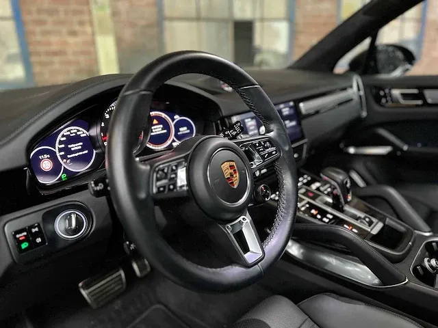 Porsche cayenne turbo 4.0 v8 549pk 2018 sport-chrono -orig. nl-, rr-105-b - afbeelding 18 van  64