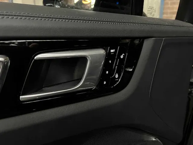 Porsche cayenne turbo 4.0 v8 549pk 2018 sport-chrono -orig. nl-, rr-105-b - afbeelding 28 van  64